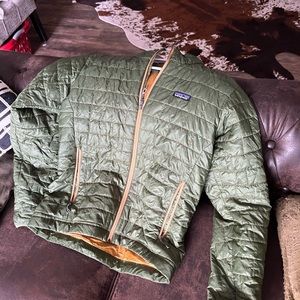 Mens medium Patagonia nano puff jacket